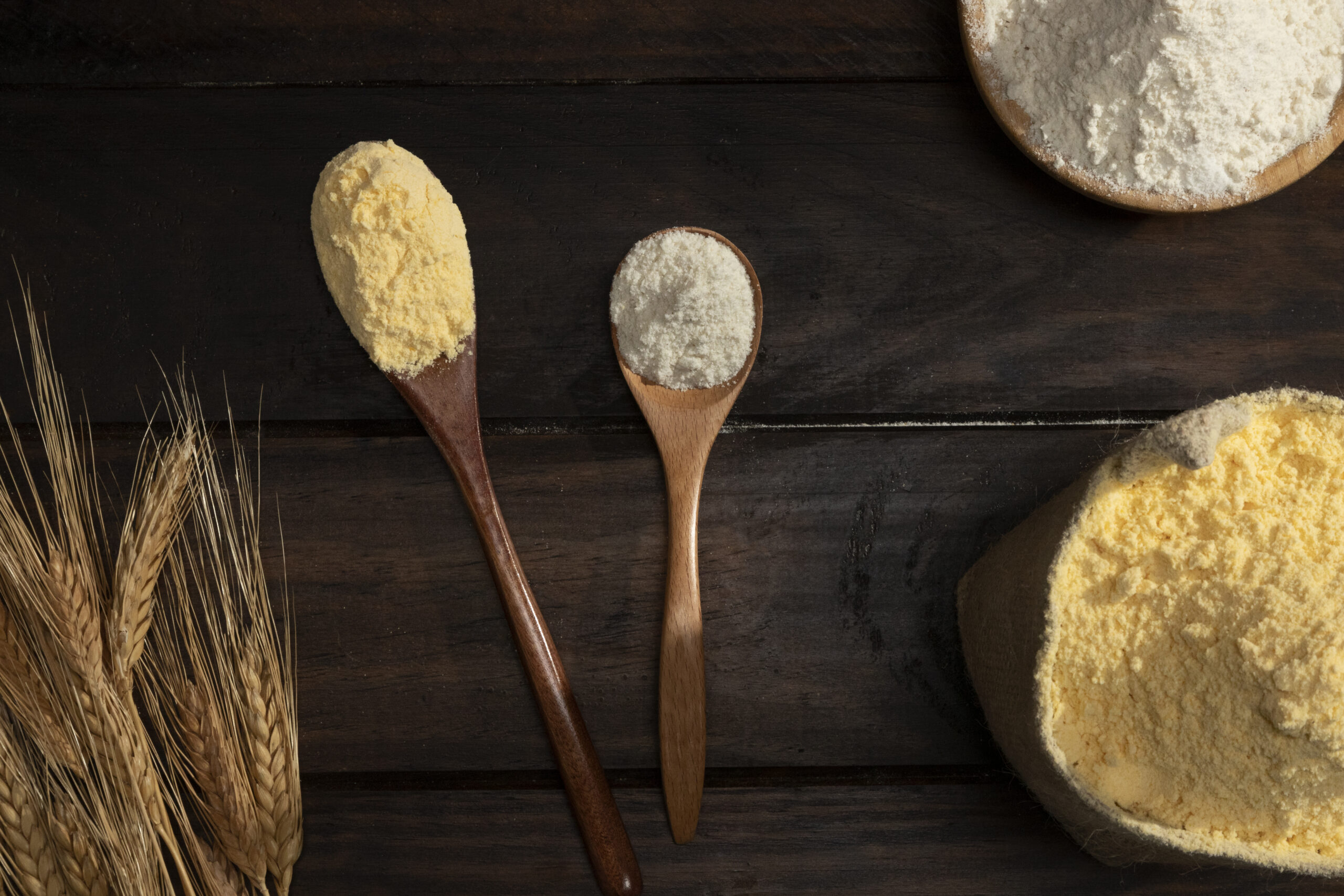 Corn Flour vs Maida: Which is Better?